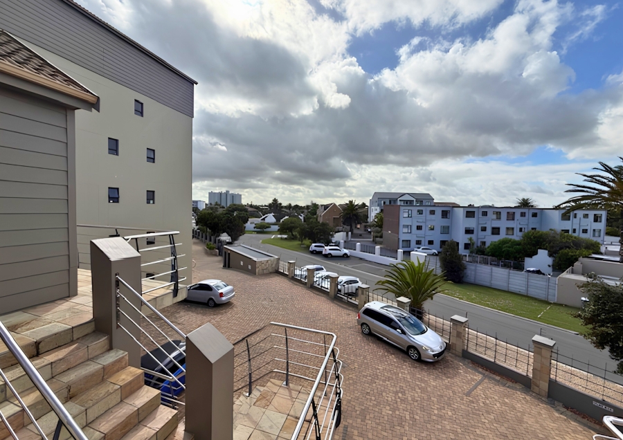 2 Bedroom Property for Sale in Beachfront Western Cape